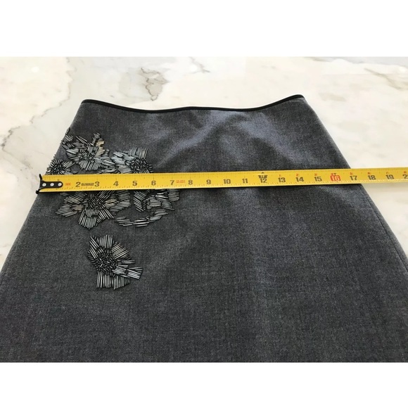 DKNY GRAY BEADED EMBELLISHED SKIRT SIZE 4 NWOTS! - Picture 9 of 12